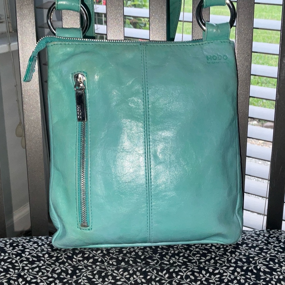 HOBO LT BLUE AQUA POLISHED LEATHER CROSSBODY BAG 9” X 9”